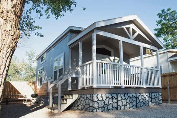 Balanced Rock Cabin #05 - Image 1