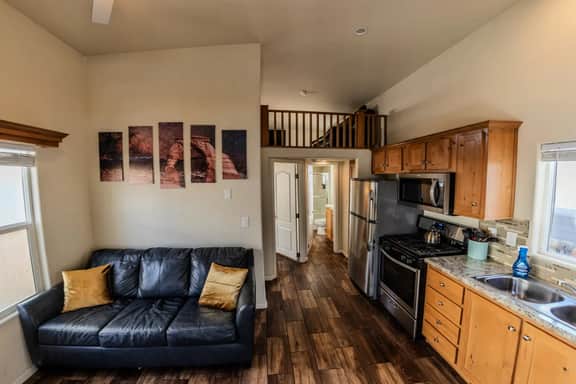 Delicate Arch Cabin #03