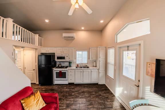 Pine Tree Arch Cabin #15